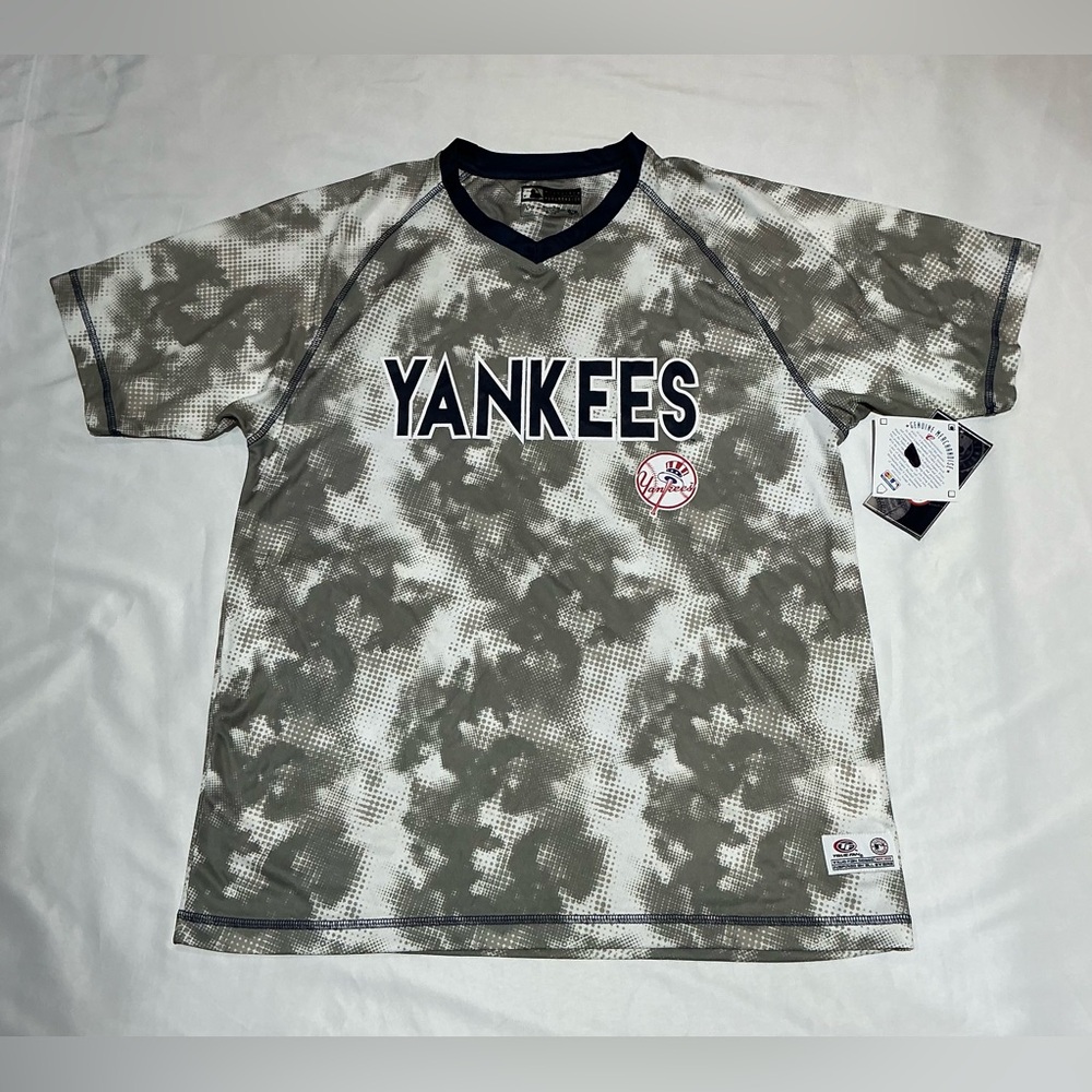 New‎ York Yankees Shirt Mens Large White Gray Digital Camo NWT ML.B True Fan